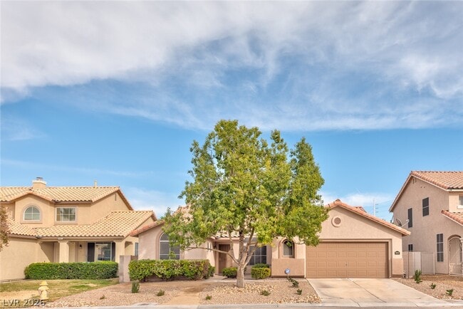 Building Photo - 8880 Wallaby Ln