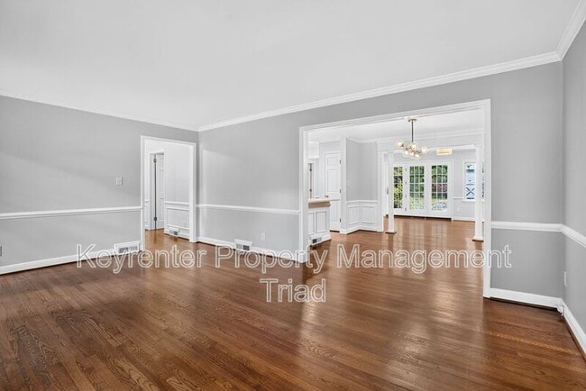 Photo - 2408 Hawthorne St