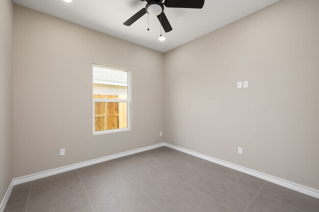 5809 Puffin Ave Unit 1
