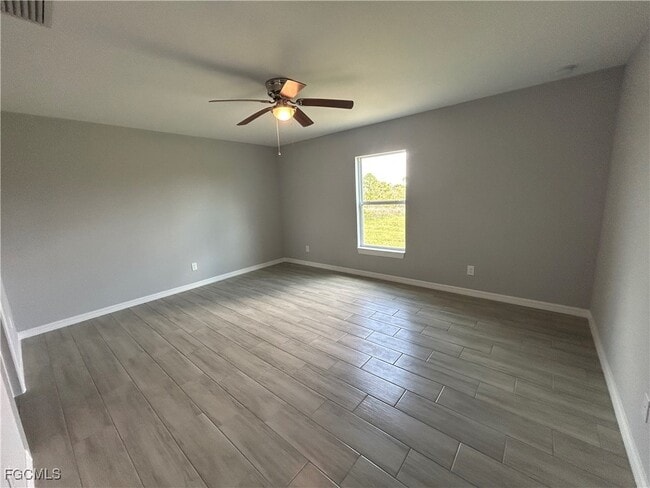 Photo - 3010 62nd St W