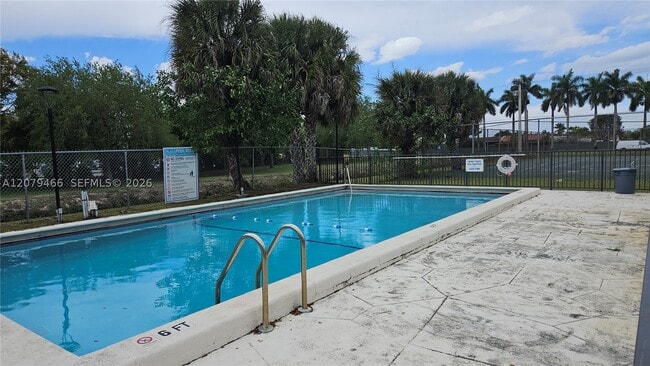 Photo - 5800 SW 127th Ave Unit 2413