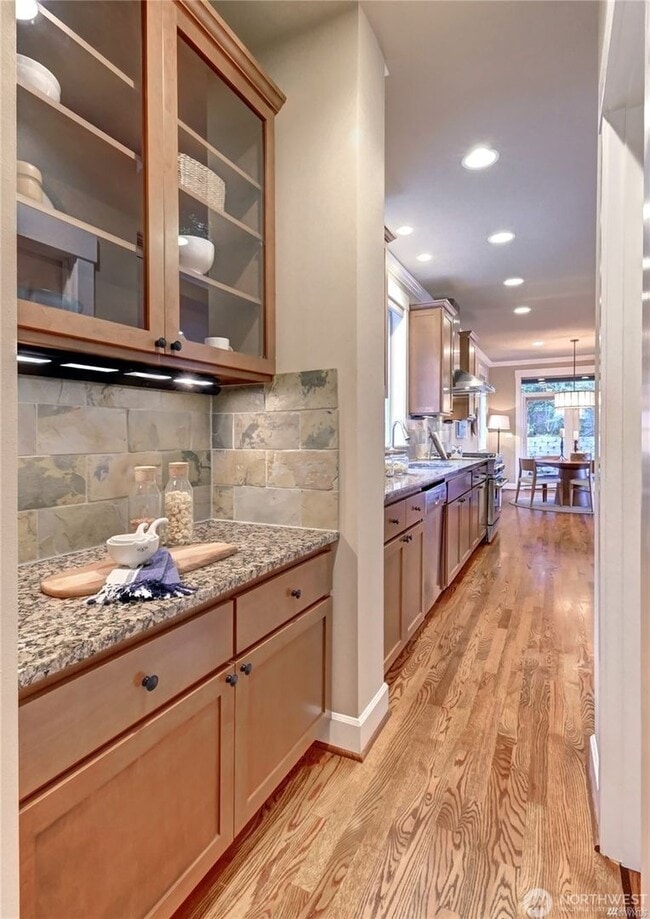 Photo - 4bd/2.5ba Kirkland House