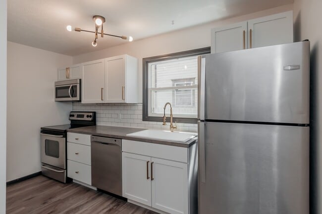 Photo - 2901 R St Unit 1