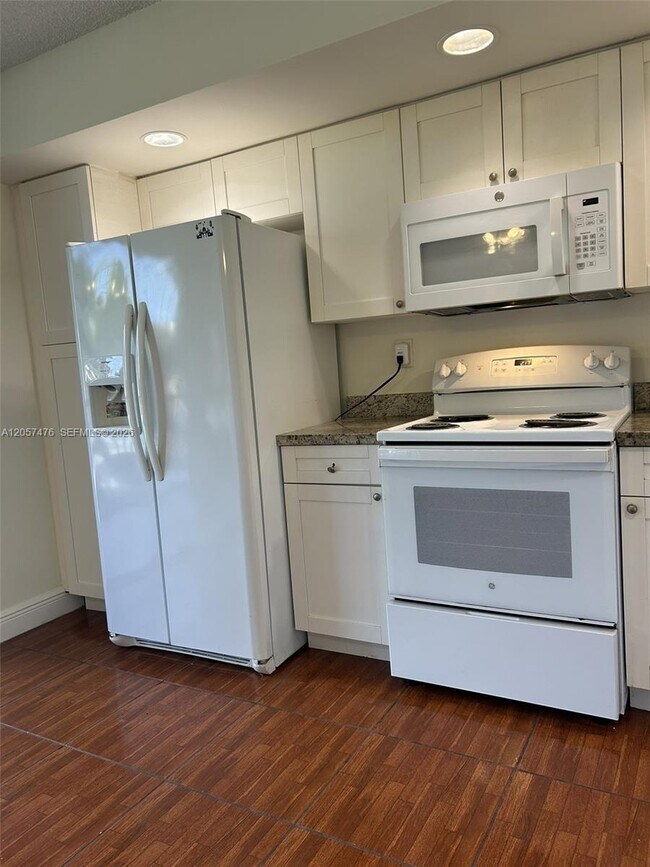 Photo - 8520 SW 133rd Avenue Rd Unit 213