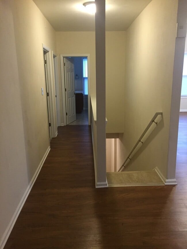 Photo - 1336 W 38th St Unit B