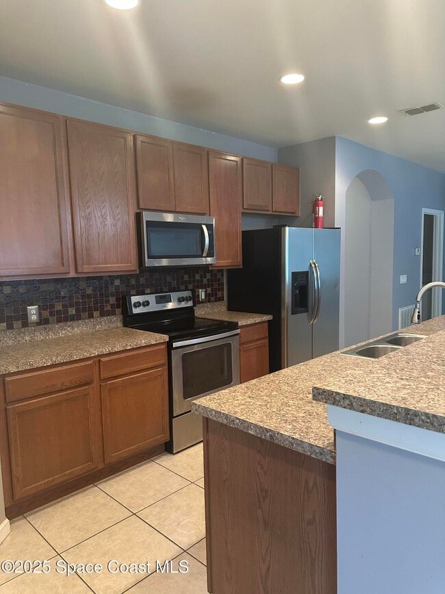 Photo - 464 Dryden Cir