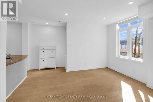 Photo - 27 Sudbury St