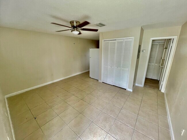 306 Johnson Ave Unit 7