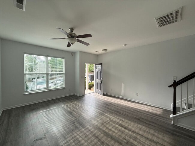 Photo - Townhouse for Rent In Wyngate