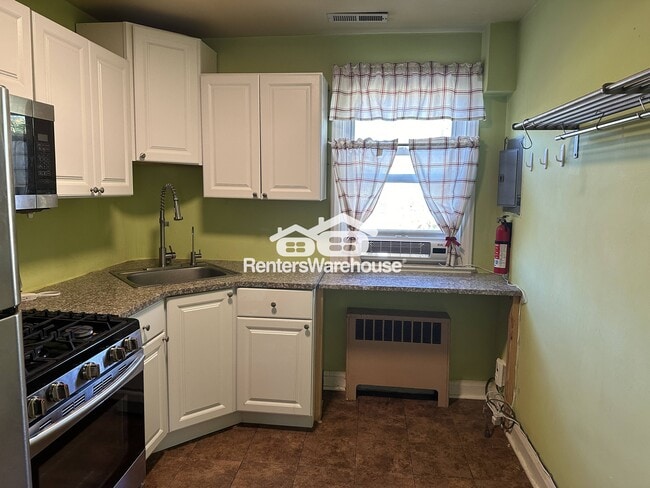 Photo - 1014 Dartmouth Rd