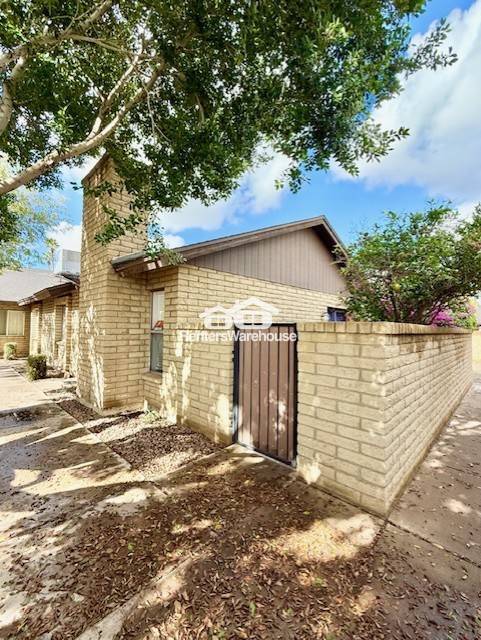 Building Photo - 2515 S Maple Ave