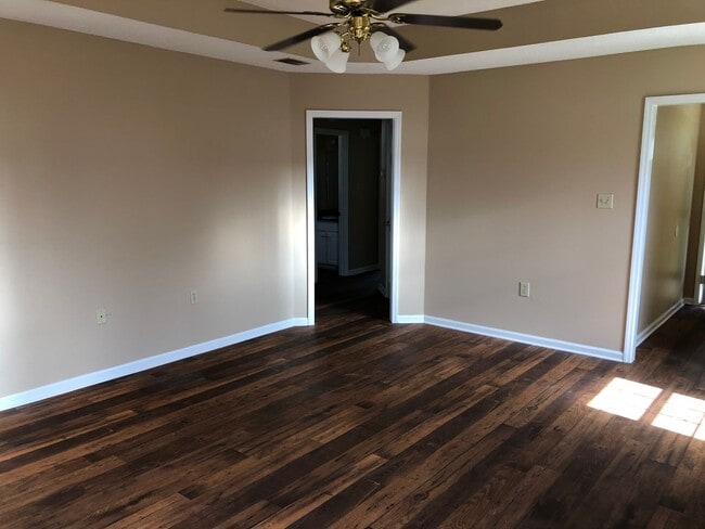 Photo - 4150 Hamilton Cir