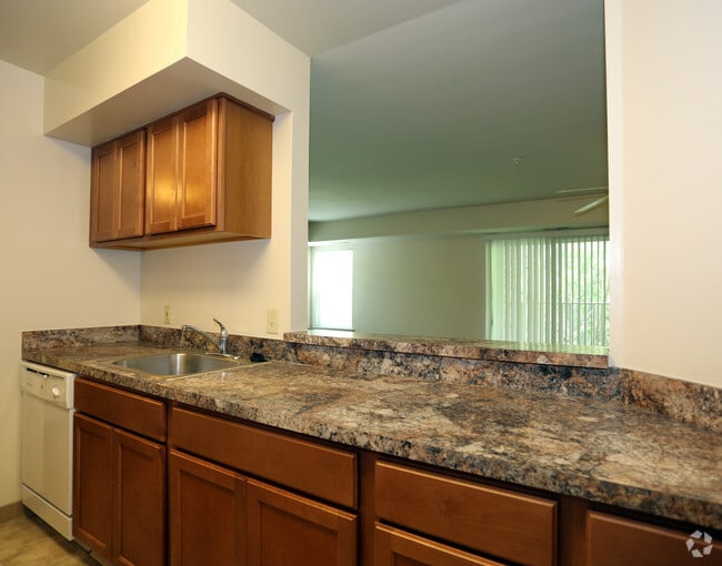 2BR 2BA