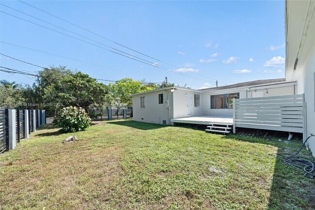 Photo - 501 NW 45th St