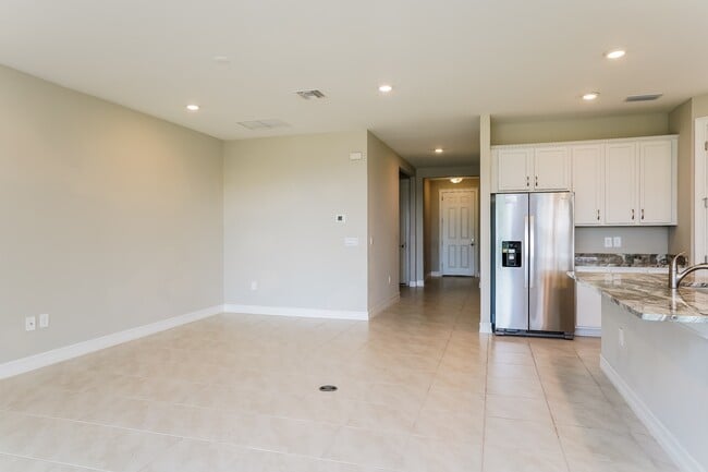 Photo - 603 Vinca Rosea