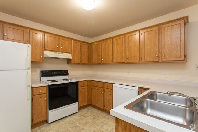 BREEZEWOOD APARTMENTS