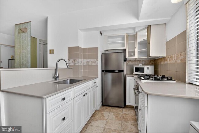 Photo - 3701 Connecticut Ave NW Unit 411