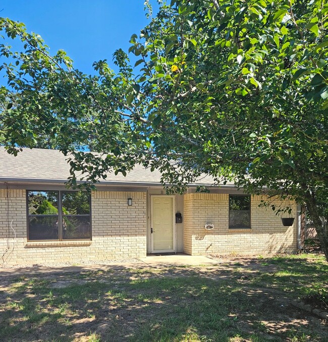 Photo - 3201 Libbie St Apartment Unit B