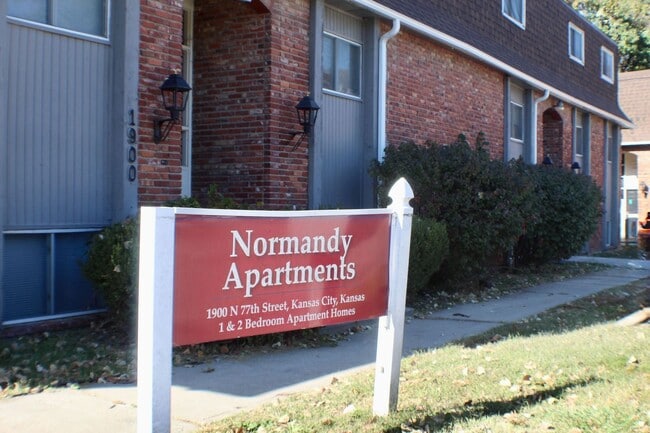 Photo - Spacious, Secure Living Normandy Apartments Unidad 1908-3