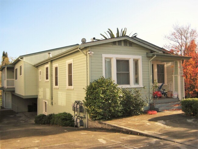 Photo - 3846 Buell St Unidad A