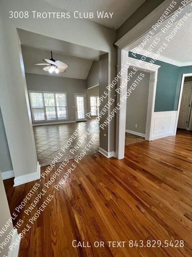 Photo - 3008 Trotters Club Way