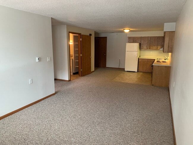 Photo - 319 E Washington St Unit 100