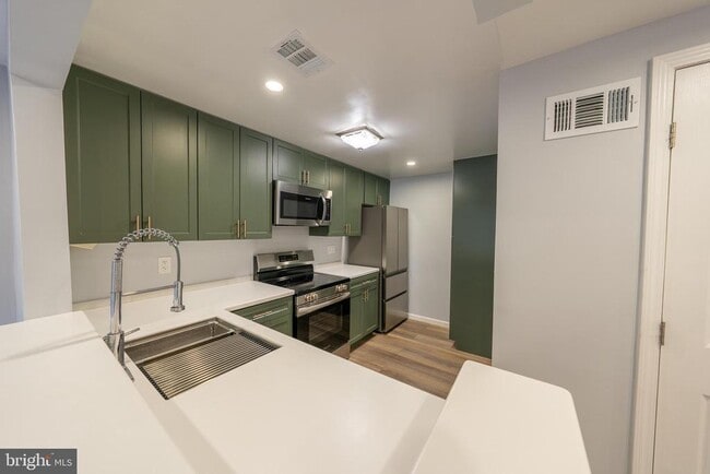 Photo - 9377 Chadburn Pl