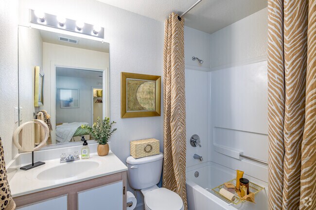 2BR, 2BA - 1,035SF Bathroom