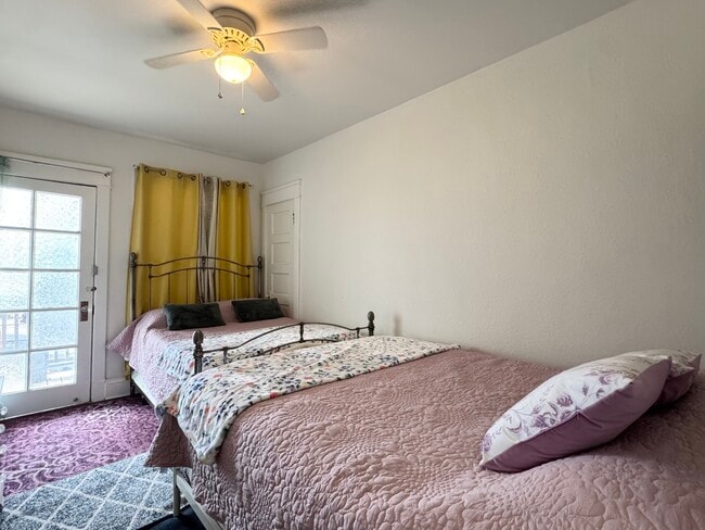 Photo - 512 W 39th Terrace Unit 2