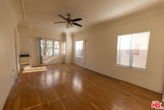 Photo - 1420 Alvarado Terrace Unit 8