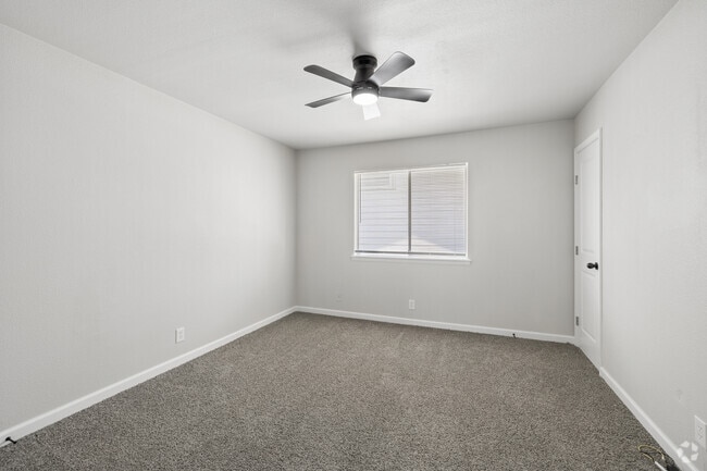 2BR, 1.5BA - 960SF Townhouse - First Bedroom - Lakewood Gardens