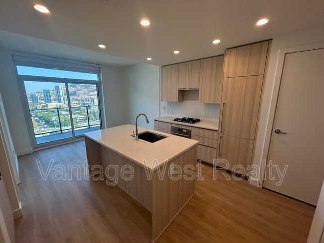 Building Photo - 1626 Water St