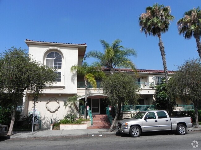 Building Photo - LONG BEACH 2BR/2BA CONDO NEAR REDONDO & AN... Unit 209