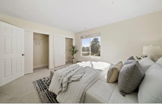 Photo - 1 bedroom plus loft features a functional floorplan with high ceilings