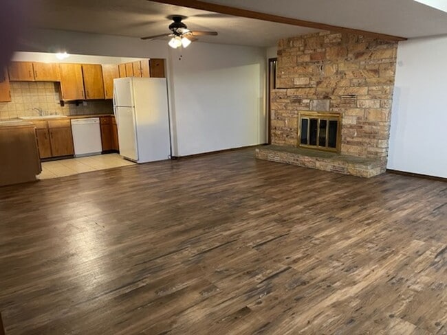 Photo - Waterfront! Sunset views! 3 bdrms! Attached garage! Private driveway!