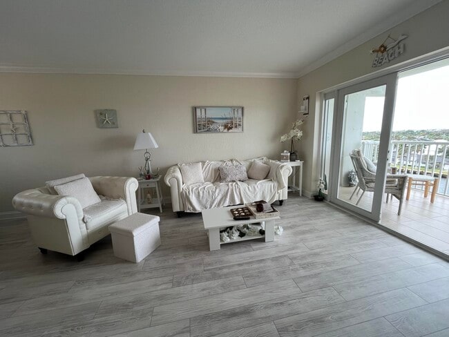 Photo - 629 SE 19th Ave Unit 703