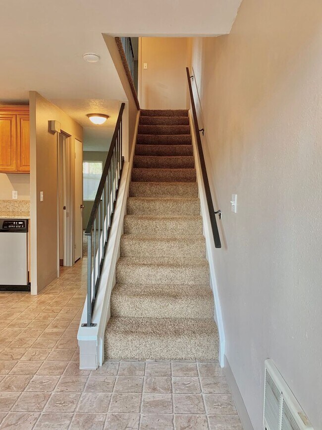 4870-4874-4874 Sunnyside Rd SE Unit 4870 Sunnyside Rd. SE