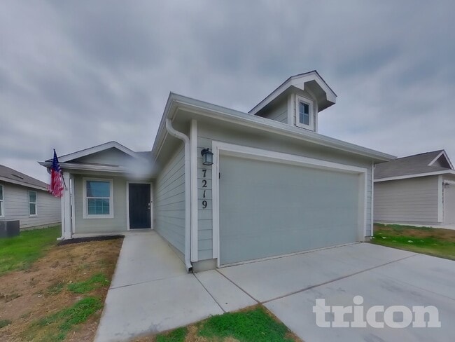 Photo - 7219 Lincoln Trce