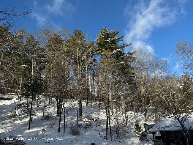 Photo - 180 Yerry Hill Rd