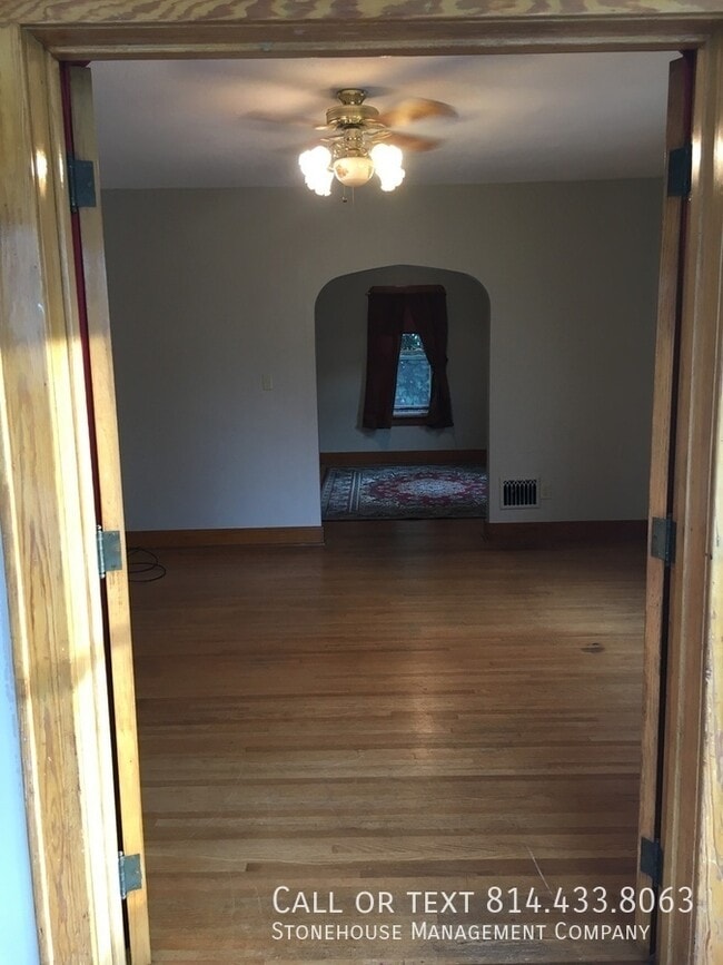 Photo - 1302 W 25th St