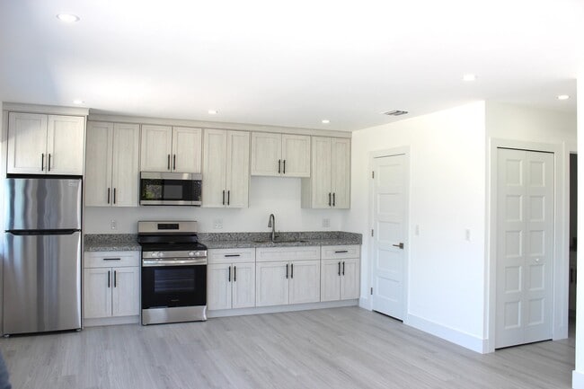 Photo - 85 Coco Plum Dr