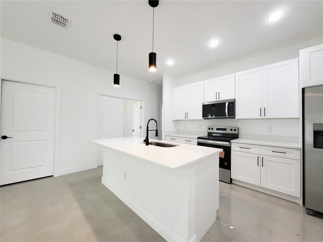 Photo - 1171 Sapphire St SE