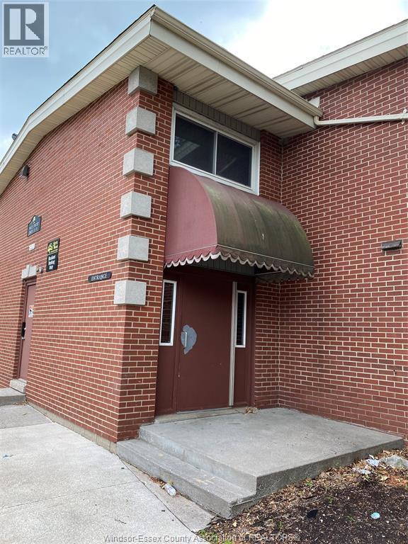 Photo - 1990 Columbia Ct