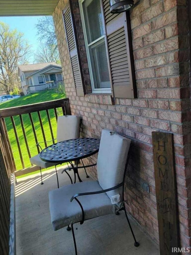 Photo - 613 Pines Ln