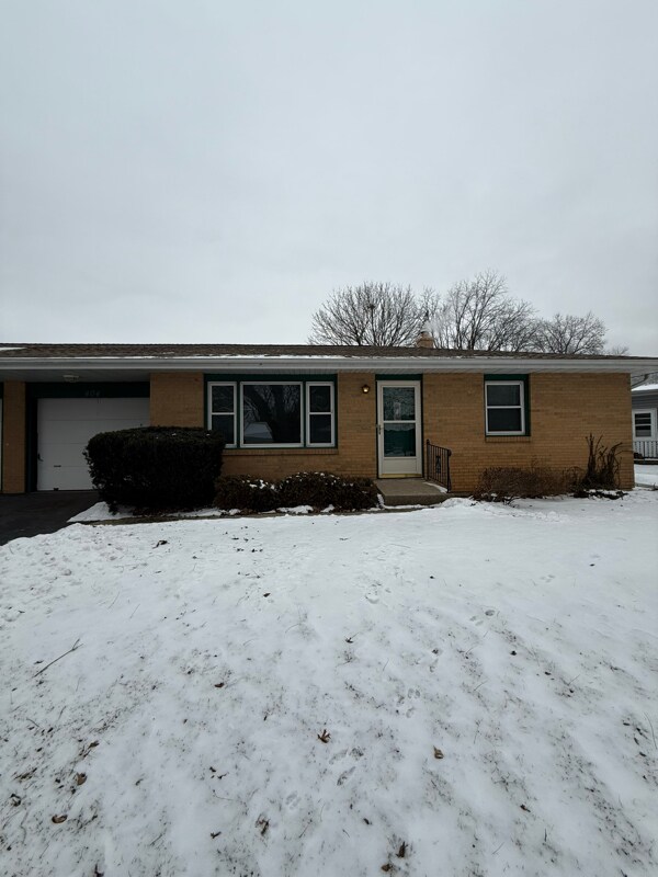 Photo - 404 Elmwood Dr
