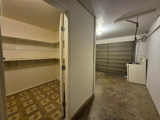 Photo - 6164 Somenos Rd