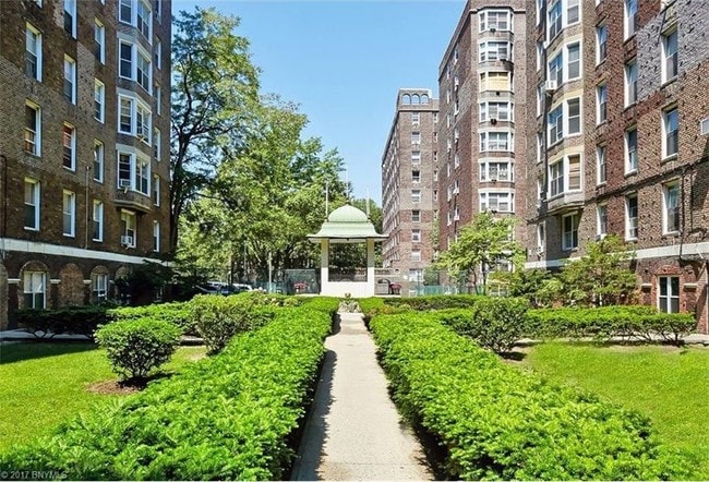 Courtyard - 160 72nd St Unit 761