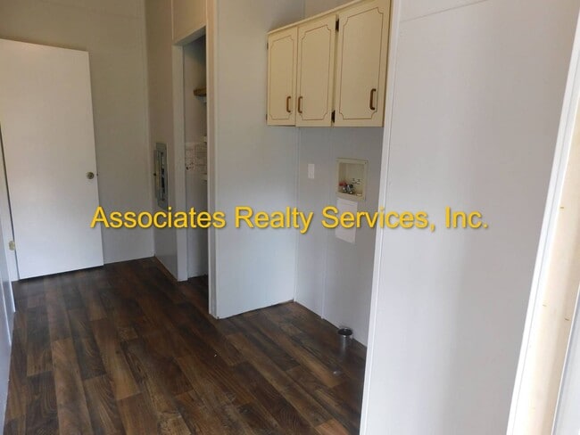 Photo - Secluded home in the country!