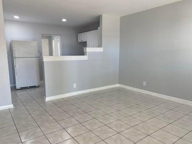 Photo - 520 52nd St