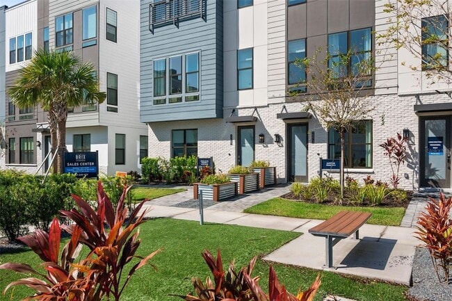 Photo - 2311 Brix St